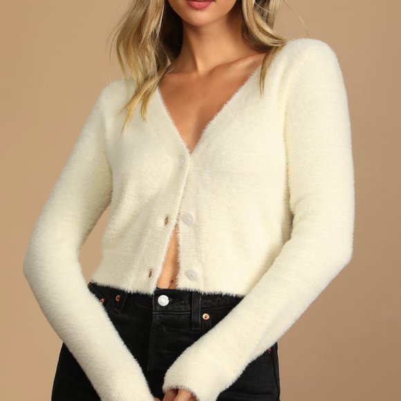 White Fuzzy Cropped Cardigan - Picture 1 of 4